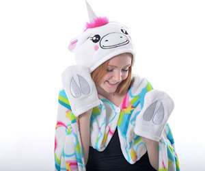 win-cozy-wraps-wardrobe