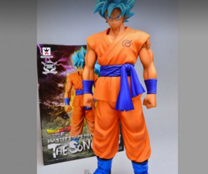 win-goku-god-figurine