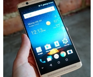 win-the-zte-axon-7-mini-smartphone
