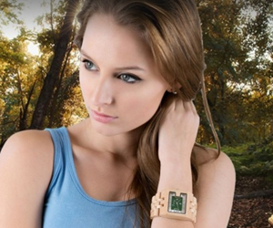 win-limited-maple-wood-watches
